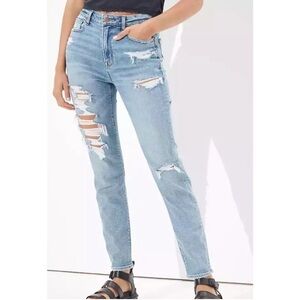 American Eagle Stretch Ripped Mom Jeans Size 00